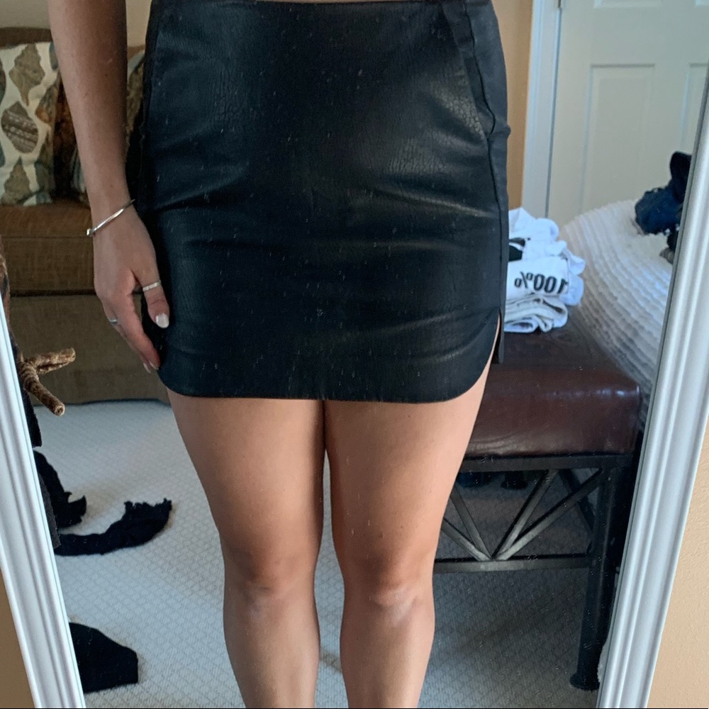 topshop black leather skirt